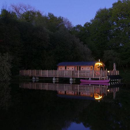 مبيت وإفطار Saint-Germain-les-Vergnes Domaine De La Clauzade المظهر الخارجي الصورة