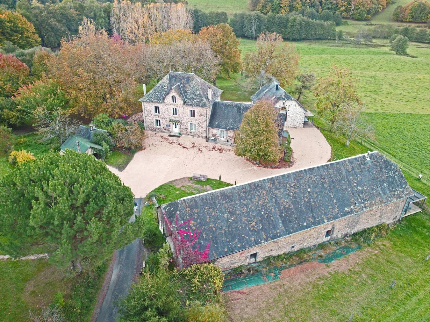 مبيت وإفطار Saint-Germain-les-Vergnes Domaine De La Clauzade المظهر الخارجي الصورة